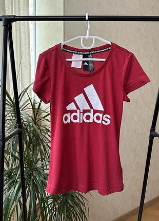 Новая футболка adidas 9-10 лет