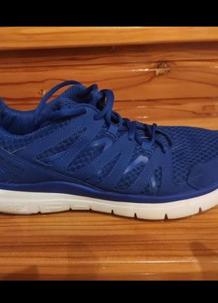 Кроссовки karrimor.