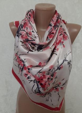 Ніжна саржева  хустка цвіт сакури