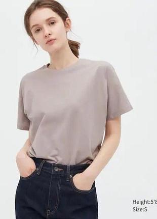 Женские футболки uniqlo