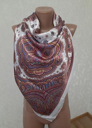 Ніжна велика  саржева хустка2 фото