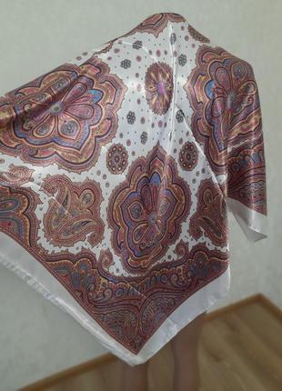 Ніжна велика  саржева хустка7 фото