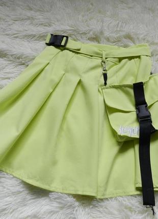 Стильная юбка лимонного цвета с карманом-сумка