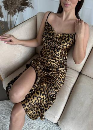 Зваблива леопардова комбінація, нічна сорочка на бретелях7 фото