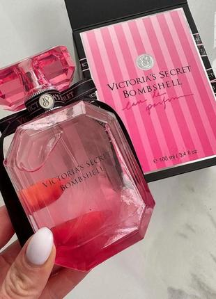 Victoria's secret bombshell