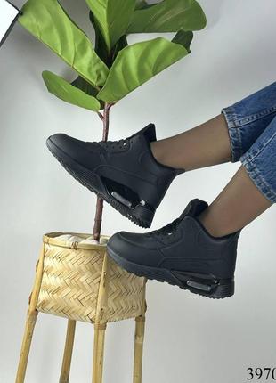 Кроссовки зимние, базовые