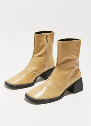 Новые кожаные бежевые ботинки на каблуке vagabond ansie almond, margiela cos