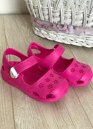 Детские сандалии из пенорезины, очень легкие