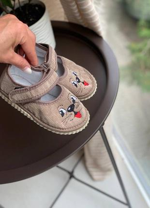 Детские тапочки в садик