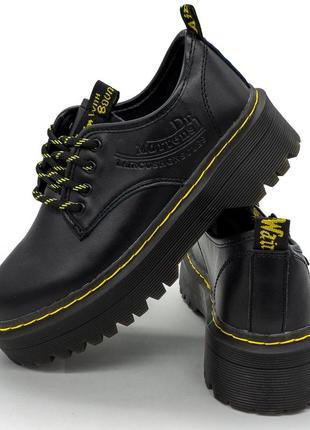 Чорні жіночі туфлі dr. martens, натуральна шкіра 38. розміри в наявності: 38, 39, 40, 41.