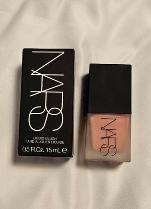 Жидкие румяна nars в оттенке orgasm