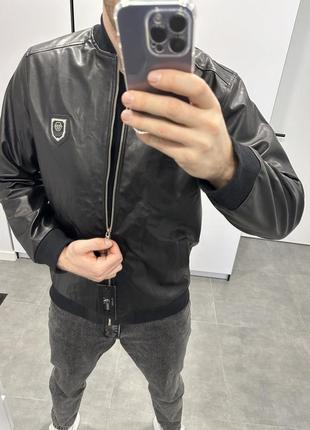 Мужская классическая куртка бомбер philipp plein из кожи черная, 48-50 размер только!5 фото