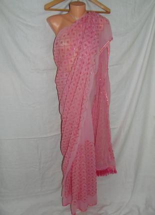 Розовое индийское сари с вышивкой