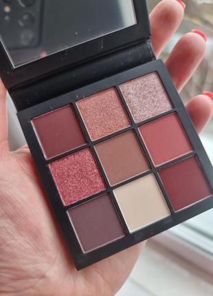 Huda beauty палетка теней obsessions palette mauve