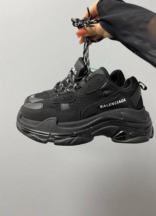 Знижка 40 розмір balenciaga triple s масивні чорні кросівки массивные черные кроссовки на высокой платформе скидка