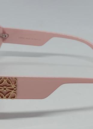 Очки в стиле loewe женские солнцезащитные розово бордовые градиент с золотым логотипом4 фото
