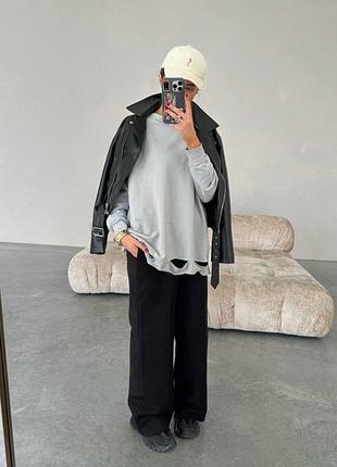 Трендовый лонг с разрезами не обработаны горловина и рукава