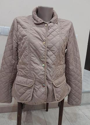 Стьобана куртка деми zara