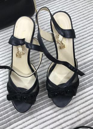 Босоножки laura biagiotti