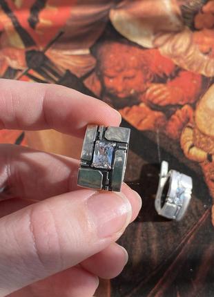 Серебряные серьги с камушками прямоугольные