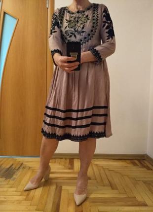Хорошенькое легкое платье с вышивкой, размер 10-121 фото