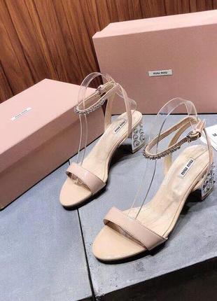 Босоножки в стиле miu miu