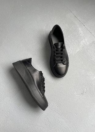 Черные натуральные кроссовки6 фото