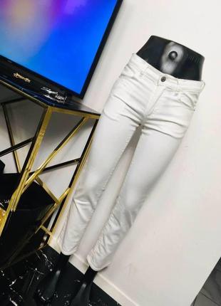Оригинальные белые джинсы gap