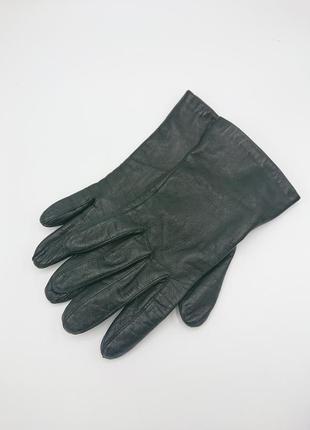 Качественные фирменные кожаные перчатки isotoner с шелковой подкладкой 7.53 фото