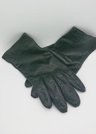 Качественные фирменные кожаные перчатки isotoner с шелковой подкладкой 7.5