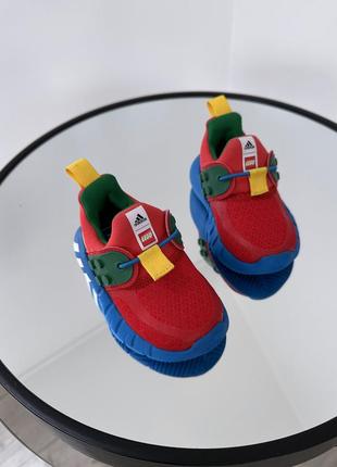 Яркие крутые кроссовки adidas x lego2 фото