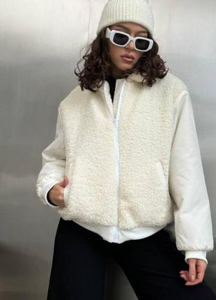 Куртка женская молочная на молнии с карманами качественная стильная трендовая