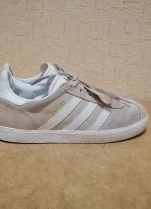 Кросiвки замшевi adidas gazelle