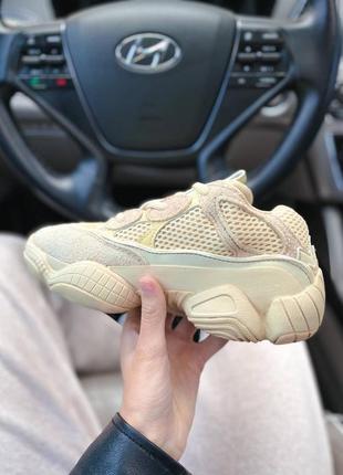 Женские кроссовки yeezy 5002 фото