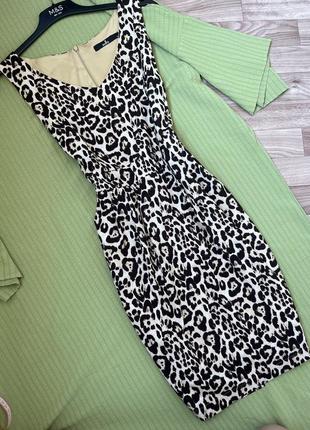 Леопардовое платье футляр с карманами zolla