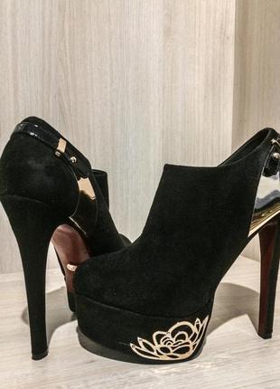 Стильні ботильйони