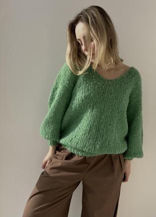 Стильный оверсайз светр