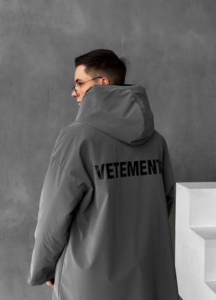 Чоловічий плащ осінній дощовик весняний з принтом vetements графіт2 фото