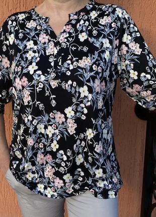 Черная блузочка с цветочным принтом 🖤🖤🖤2 фото