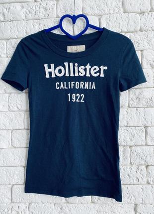 Темно-синя футболка hollister в ідеальному стані2 фото