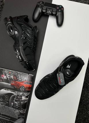 Чоловічі кросівки nike air max plus all black5 фото