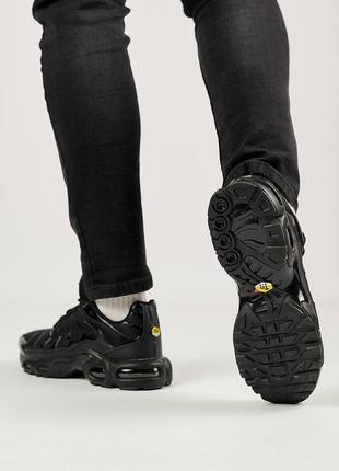 Чоловічі кросівки nike air max plus all black7 фото