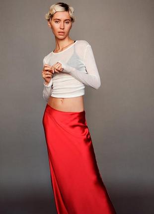 Красная атласная юбка zara new1 фото