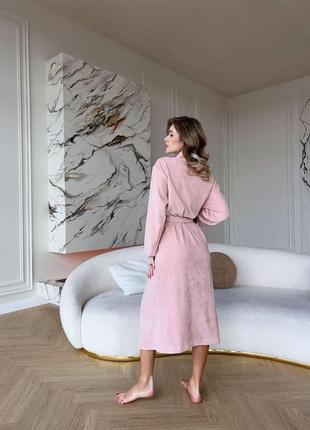 Домашний женский длинный халат персикового цвета ткань трикотажный хлопковый велюр стильная домашняя одежда8 фото