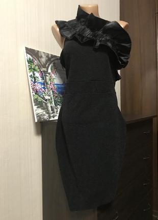 Шикарное чёрное платье миди люрекс  на одно плечо с оборкой