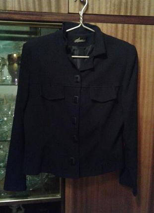 Пиджак черный короткий
