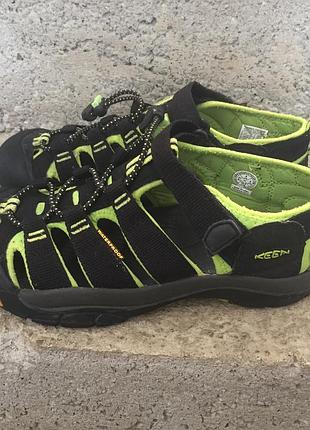 Сандалі keen