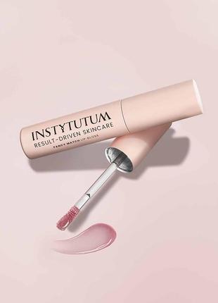 Блеск-уход для губ fancy match lip gloss instytutum1 фото