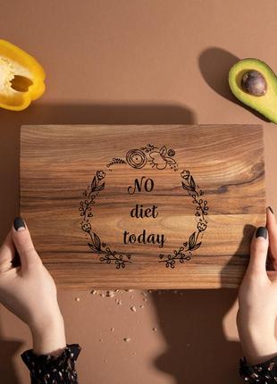 Доска разделочная s "no diet today" из ореха, англійська2 фото