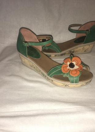 Босоножки *staccato* кожа германия р.38 (25.00см)